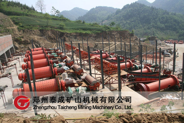 球磨機現(xiàn)場圖